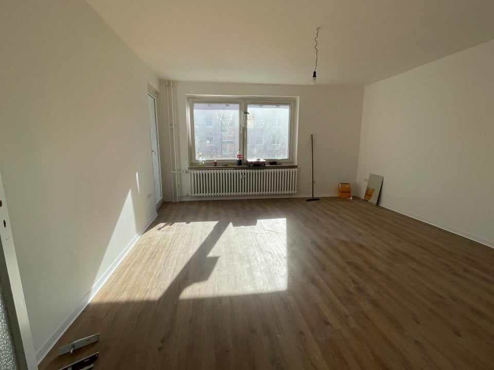 Sanierte 3-Zimmerwohnung mit Balkon - Foto 1