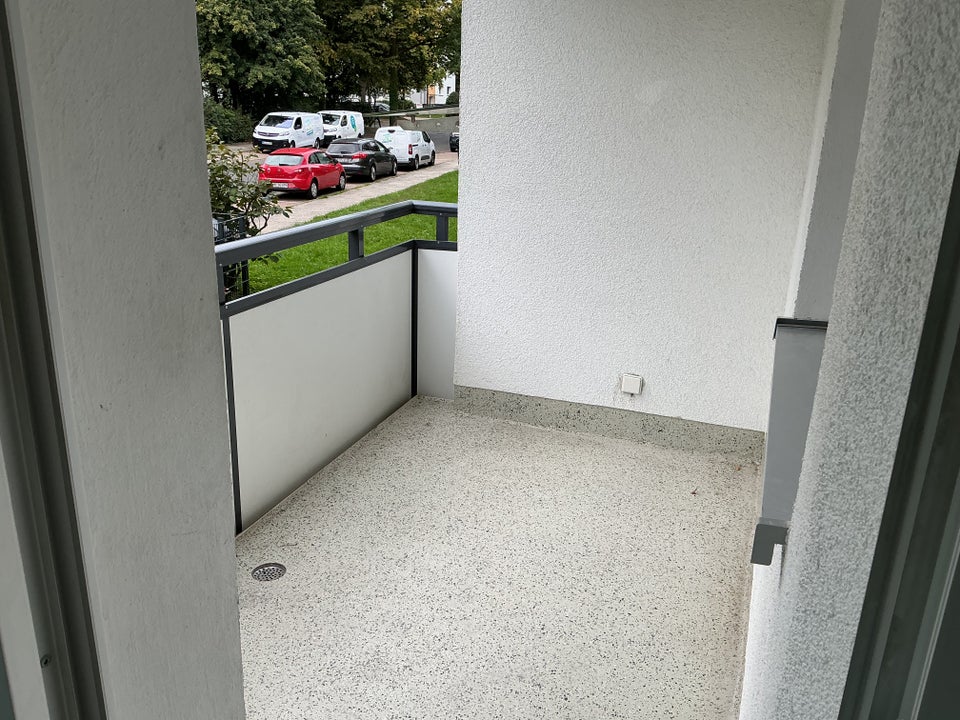 Reinkommen und Wohlfühlen: großzügige 3-Zimmer-Wohnung im Erdgeschoss - Foto 4