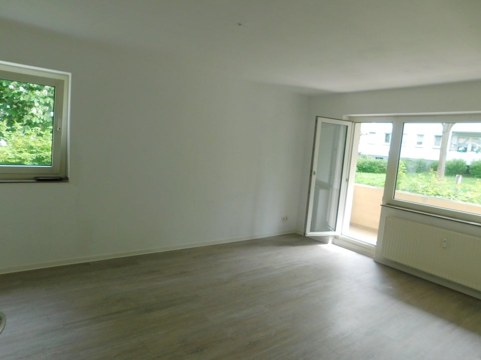 Nachmieter gesucht: 2-Zimmer-EG-Wohnung mit Balkon - Photo 1