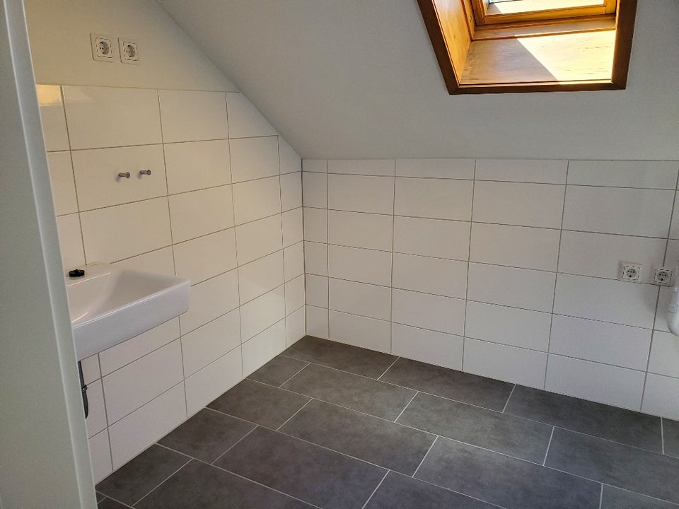 Großz. 3-Zi.-Whg. plus Mansardenzimmer mit eigenem WC - Foto 3