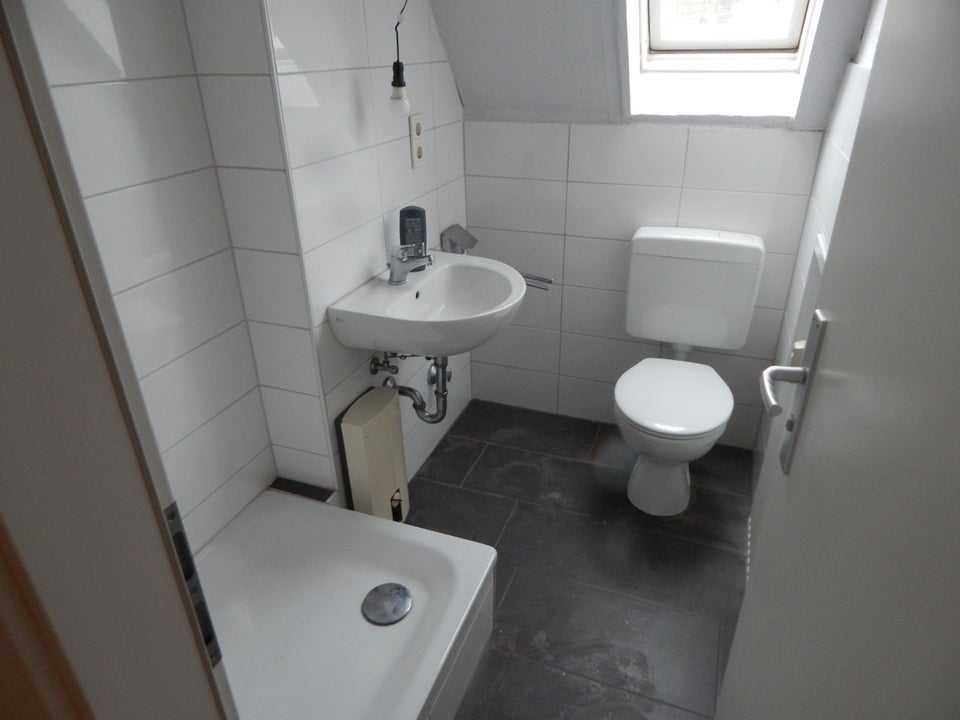 Hoch hinaus zum kleinen Preis: individuelle 2-Zi.-DG - Photo 2