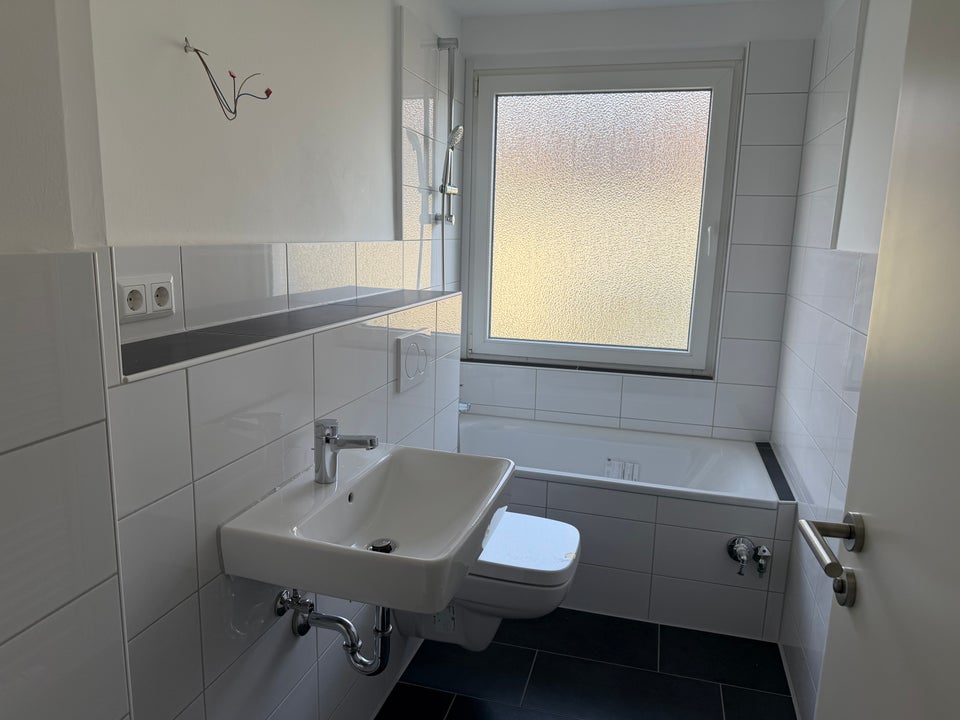 Schöne Wohnung sucht Mieter: praktische 2-Zimmer-Wohnung - Photo 3