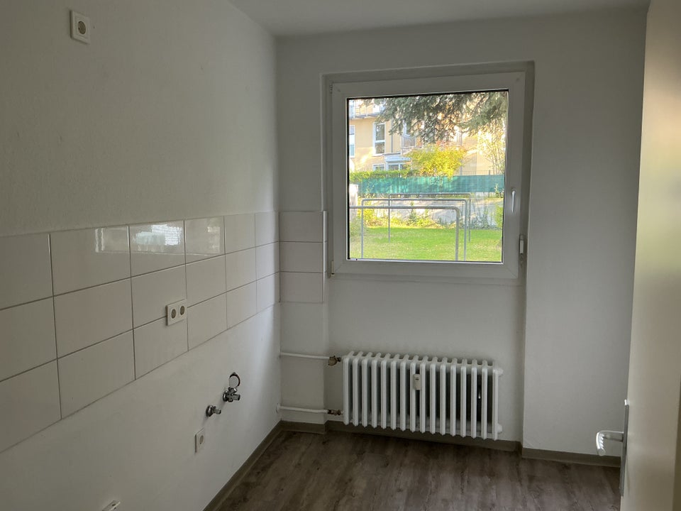 Bezugsfertige EG Wohnung mit Dusche und Balkon - Photo 2