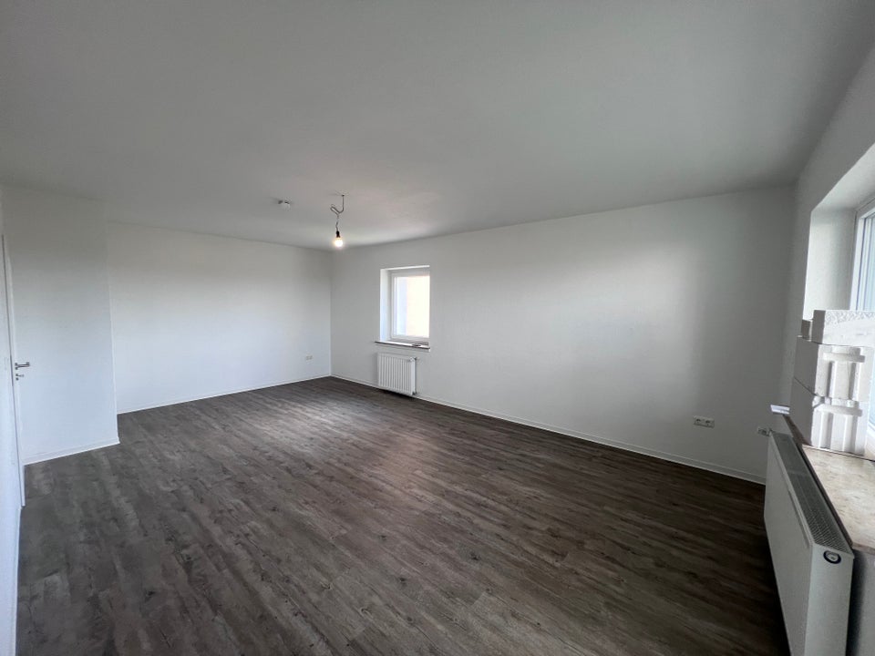 1- Zimmerwohnung mit Balkon - frisch modernisiert! - Foto 1