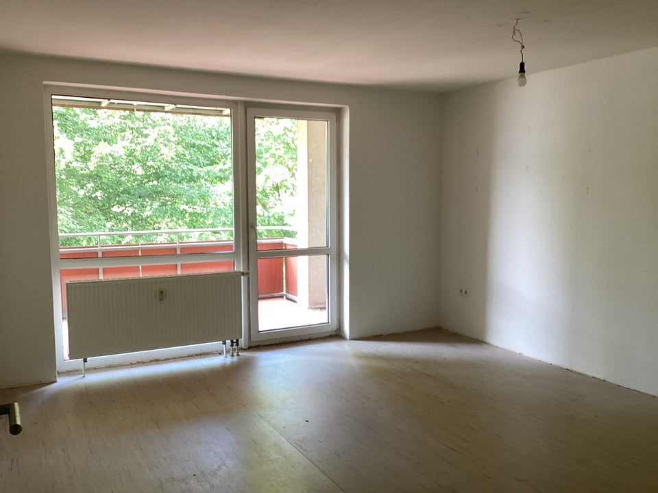 Helle 2-Raumwohnung in grüner Lage zu vermieten mit Balkon - Photo 1