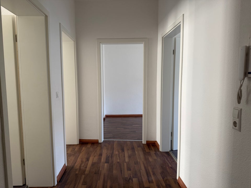 Jetzt einziehen - Balkon - Laminat - Wannenbad - Foto 5