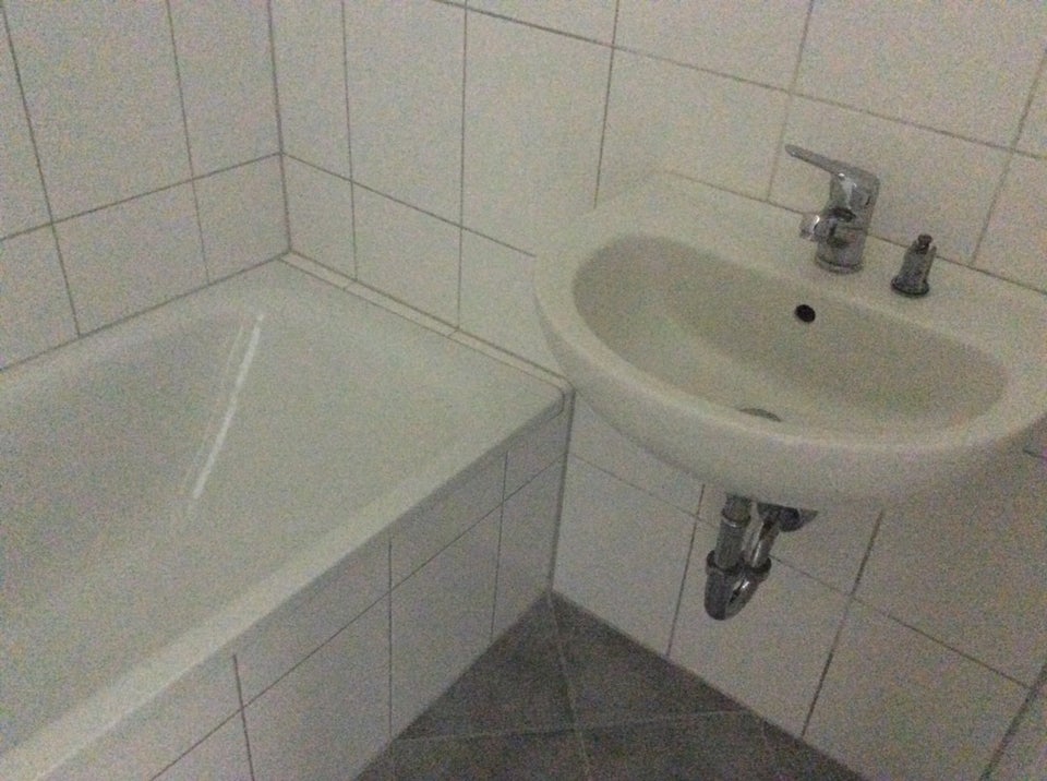 Top Lage! 2020 Sanierte/Renovierte 1-Zimmer-Wohnung mit Balkon in Stadtlage - Foto 3