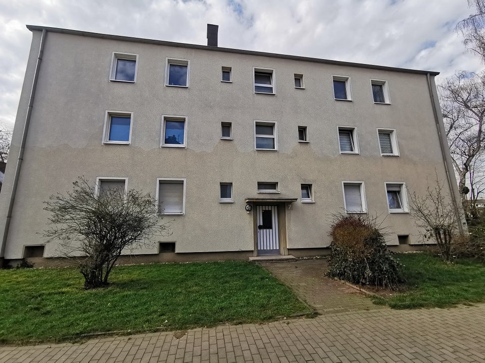 Die gefällt mir: günstige 3-Zimmer-Wohnung - Foto 1