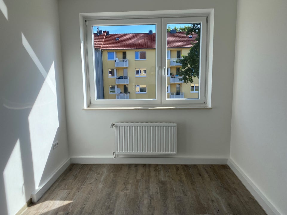 Renovierte 3-Zimmer-Wohnung mit Balkon - Photo 4