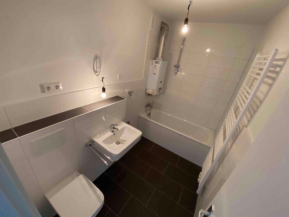 schöne 3-Zimmer-Wohnung mit großem Wohnzimmer und frisch renoviert - Foto 4
