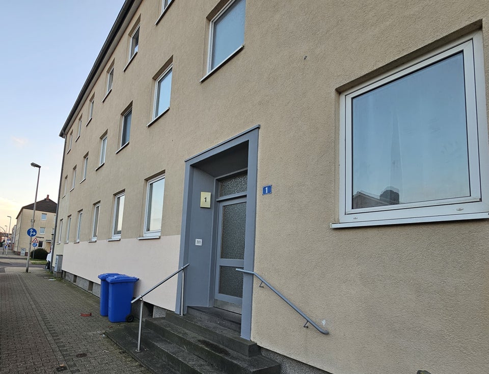 Erstbezug nach Sanierung: günstig geschnittene 3-Zimmer-Wohnung - Photo 3