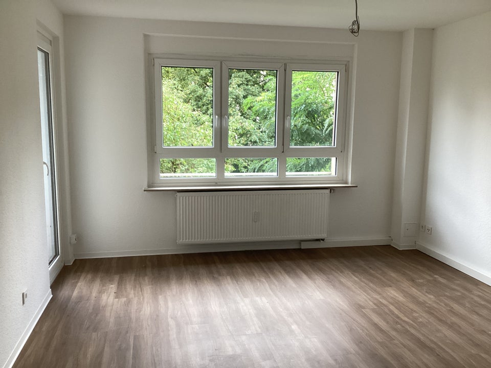 Mitten drin statt nur dabei: ansprechende 2-Zimmer-Wohnung mit Balkon - Photo 2