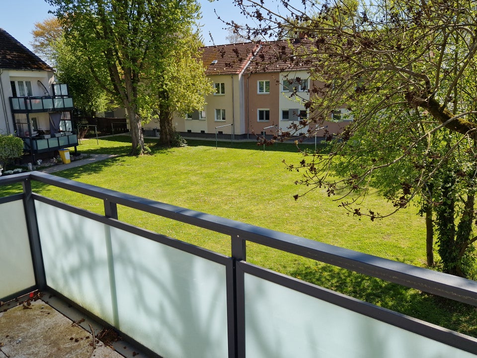 Reinkommen und Wohlfühlen: 3-Zimmer-Wohnung mit großem Balkon - Foto 1