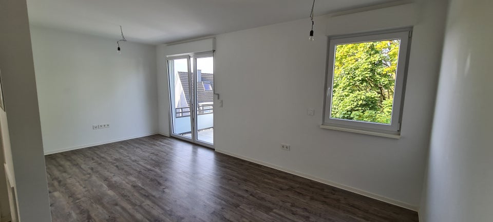 Schicke 4-Zimmer Neubauwohnung mit 2 Balkonen - Photo 1
