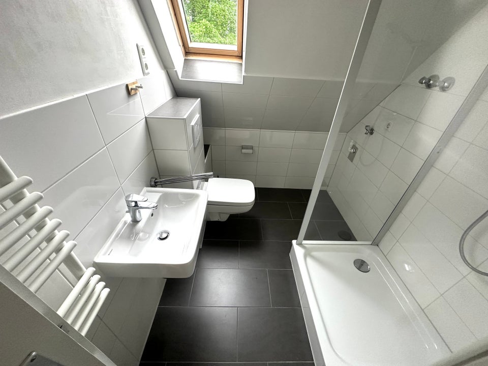 Umzug ohne Stress - die Renovierung übernehmen wir für Sie! - Photo 2