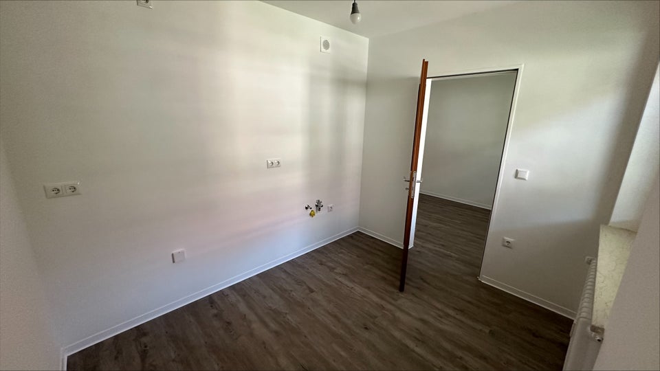 Rundum saniert: 3-Zimmer-Wohnung mit Balkon - Foto 1
