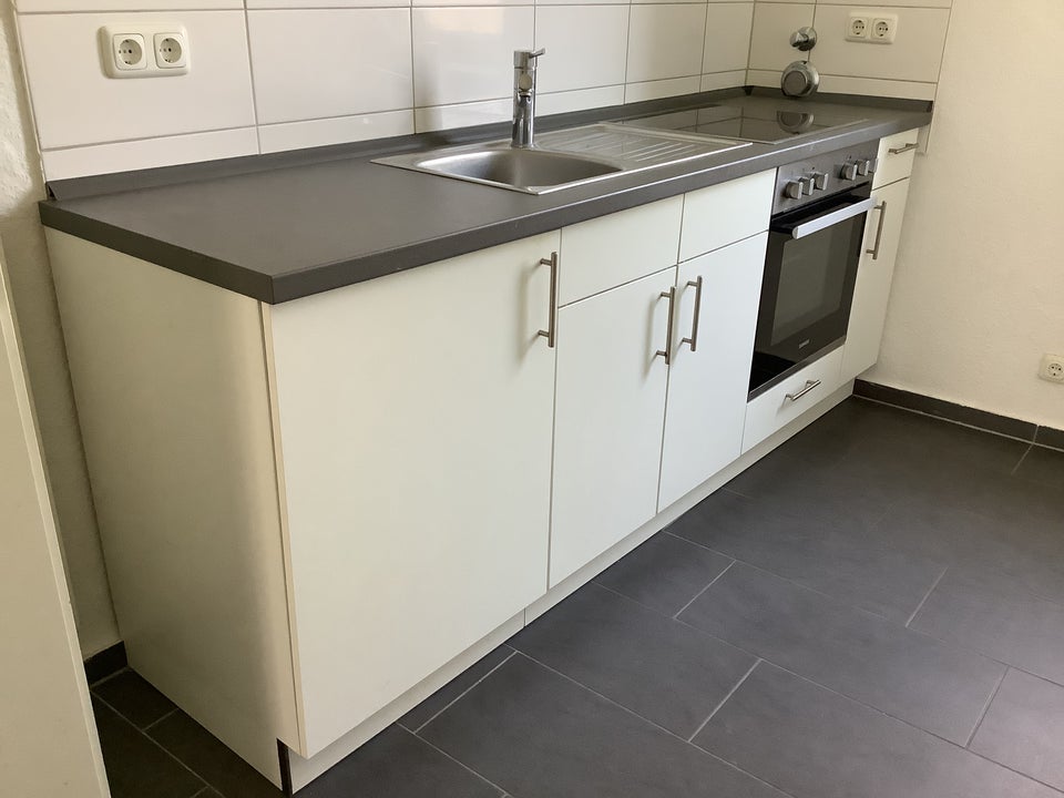 Miet mich: sanierte 2,5-Zimmer-Wohnung - Photo 1