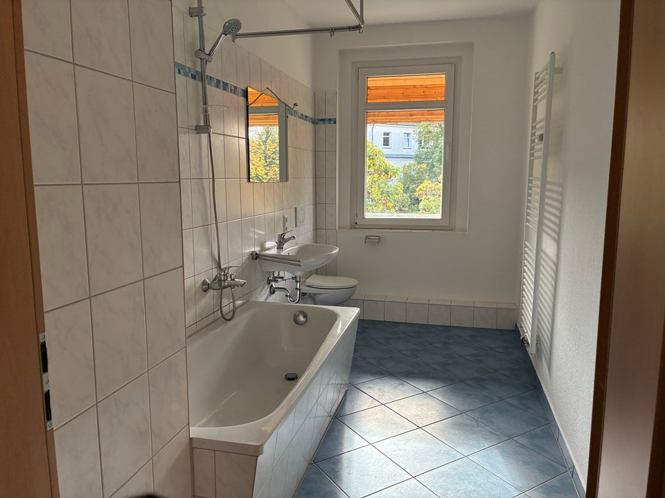Aufgepasst: Zwei-Zimmer-Wohnung mit Einbauküche - Foto 3