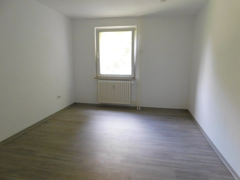 2 Zimmer Wohnung mit etwas Farbe leicht einzugsbereit! - Foto 1
