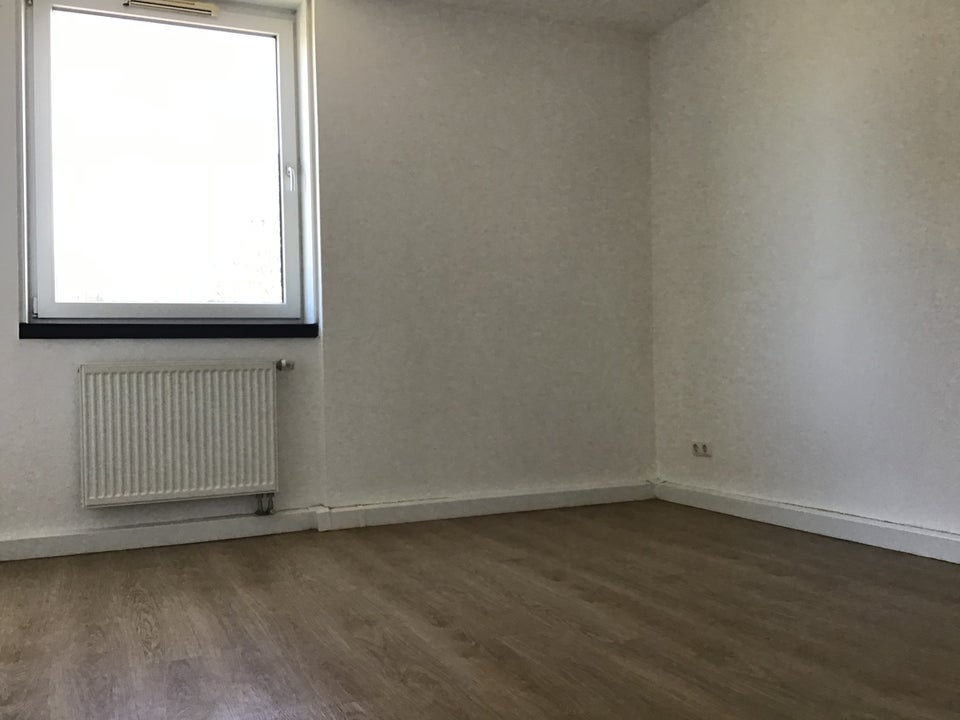 Moderne 2-Raum-Wohnung mit Balkon! - Foto 2