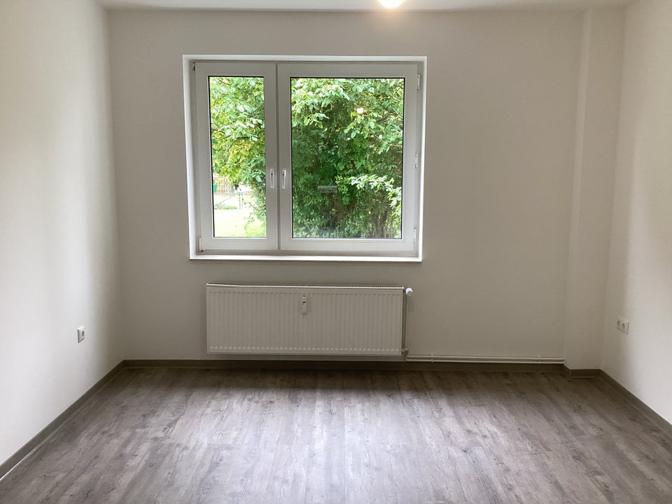 Reinkommen und Wohlfühlen: super 2-Zimmer-Erdgeschoss-Wohnung, sofort anmietbar! - Photo 2