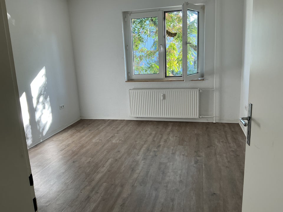 **3-Zimmer-Wohnung mit Balkon sucht Nachmieter** - Photo 2