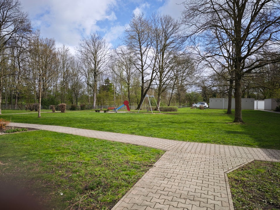 Wohnglück - frisch sanierte und renovierte 2-Zimmer-EG.-Wohnung mit Balkon - Photo 2