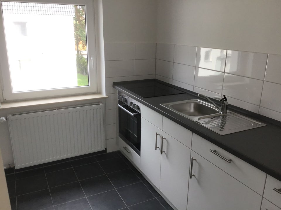 Schöne 3,00-Zimmer-Wohnung mit Balkon - Photo 3