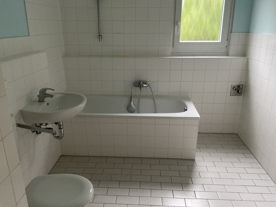 Stop! Individuelle 3-Zimmer-Wohnung - Foto 2