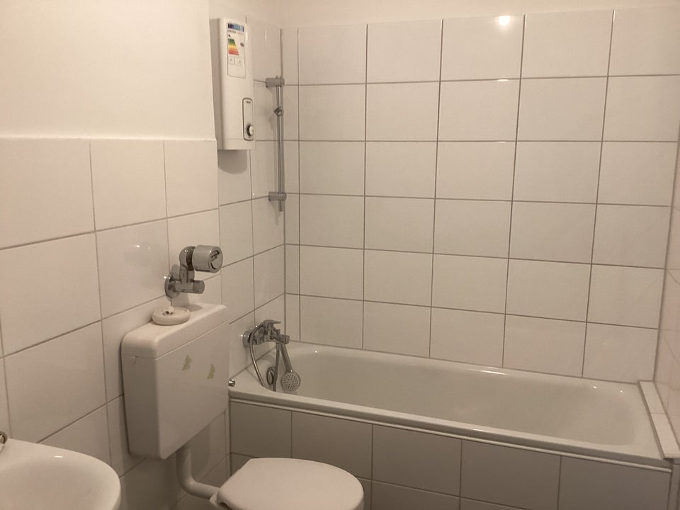 Endlich Platz für die Familie: geräumige 4-Zimmer-Wohnung - Photo 1