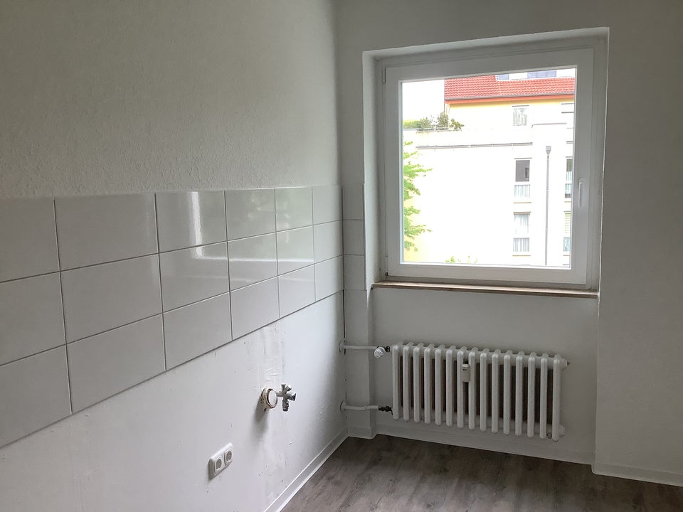 Zuhause fühlen: Helle, renovierte 3-Zimmer-Wohnung mit Dusche - Photo 1