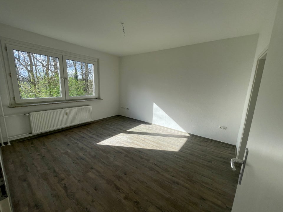 Neu renovierte 3,5-Zi.-Wohnung, zentral gelegen!!! - Photo 3