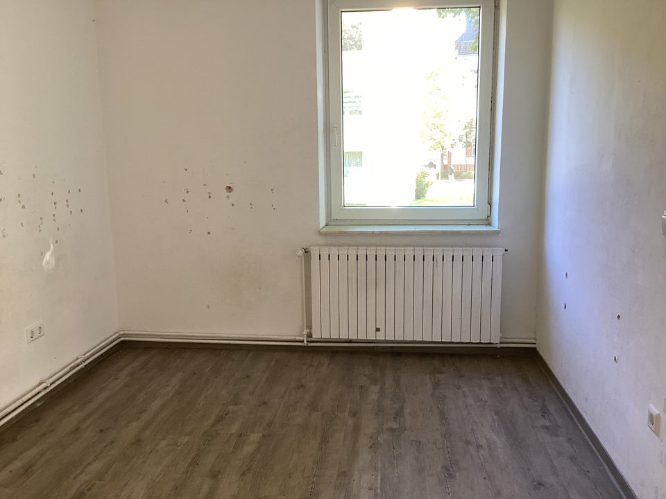 Schöne 4-Zimmer-Erdgeschosswohnung mit neuem Duschbad! - Photo 2