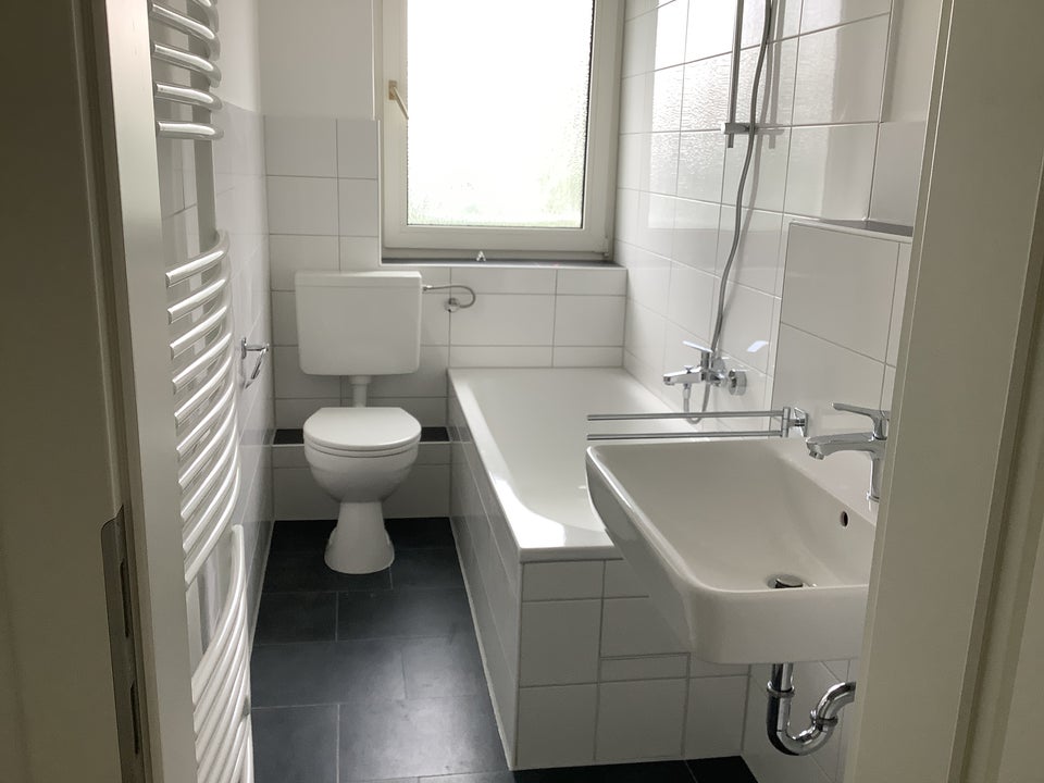 Umzug gefällig? voll sanierte 2-Zimmer-Wohnung - Foto 2