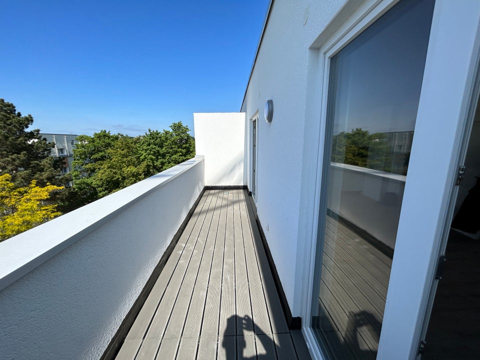 Sonnige 2 Zimmer Wohnung mit Einbauküche ! - Foto 4