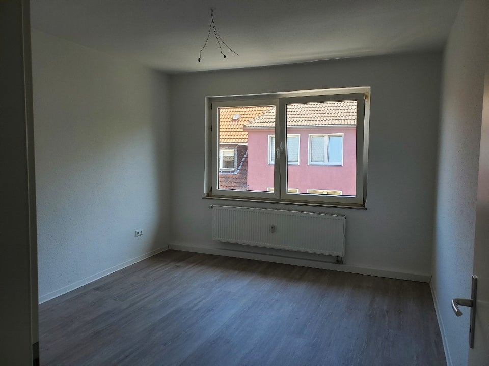 Großz. 3-Zi.-Whg. plus Mansardenzimmer mit eigenem WC - Foto 2