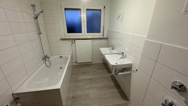 Preisgünstige und großzügige 4,5-Zimmer-Wohnung - Foto 2