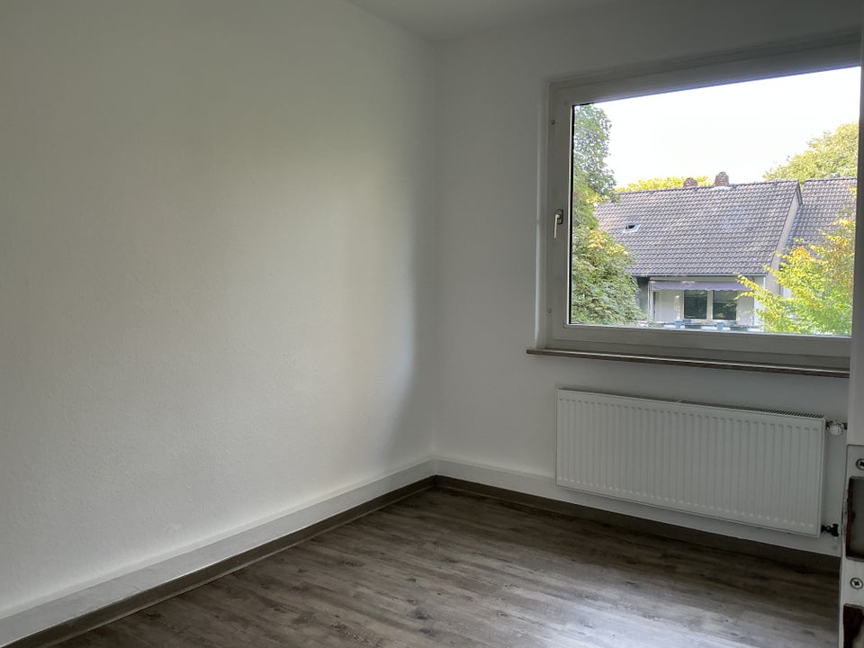 Willkommen Zuhause: Renovierte 3-Raum-Wohnung mit Sonnnebalkon - Photo 4