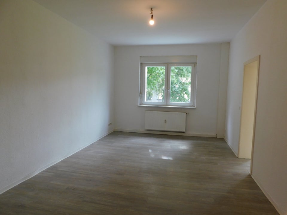Großzügige 2-Zimmer-Wohnung mit Balkon! - Photo 2
