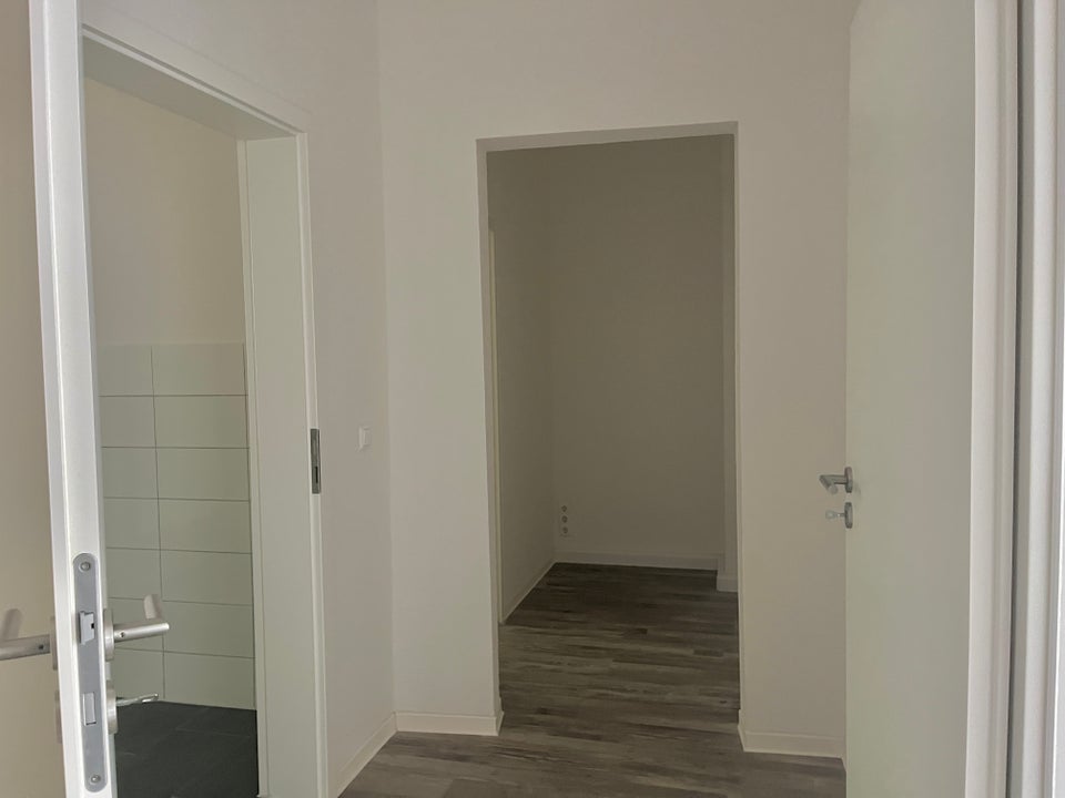 Großzügige Singlewohnung! Sofort einzugsbereit - Foto 4