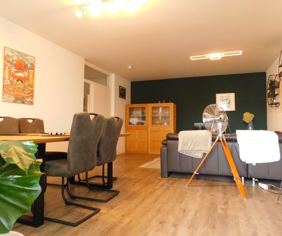 Gemütliche 3-Zi.-Whg. mit 2 Bädern am Nové-Mesto-Platz- ab 01.09.2026 frei - Foto 1