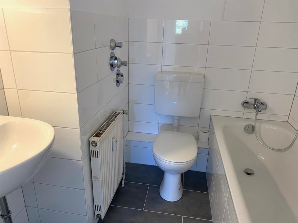 Modernisierte 2-Zimmer-Erdgeschosswohnung sucht neue Mieter! - Photo 3