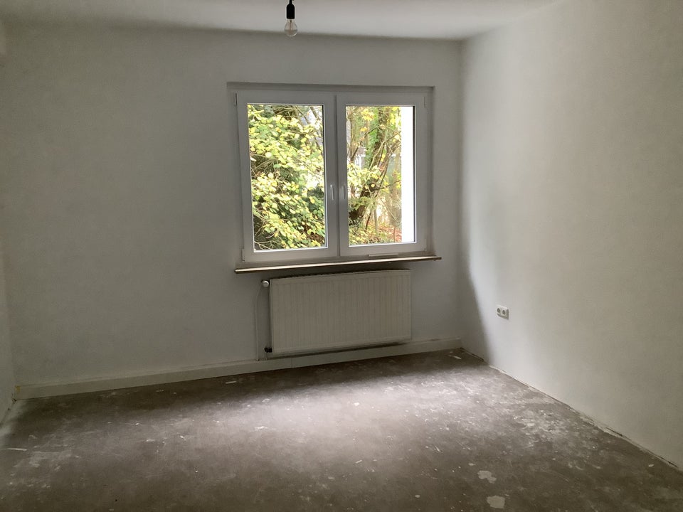 Langenberg: 3-Zi.-Whg. mit Tageslichtbad und Balkon, Übergabe ohne Oberboden - Photo 3