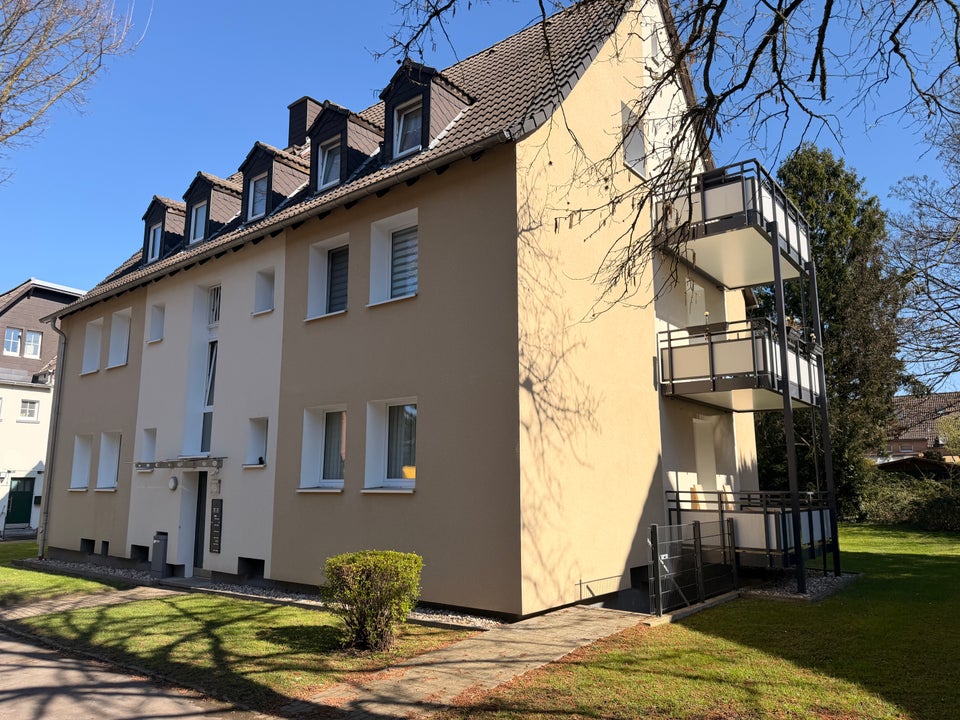 Da kommt man gern Heim. Ansprechende 1,5-Raum-DG-Wohnung - Photo 4