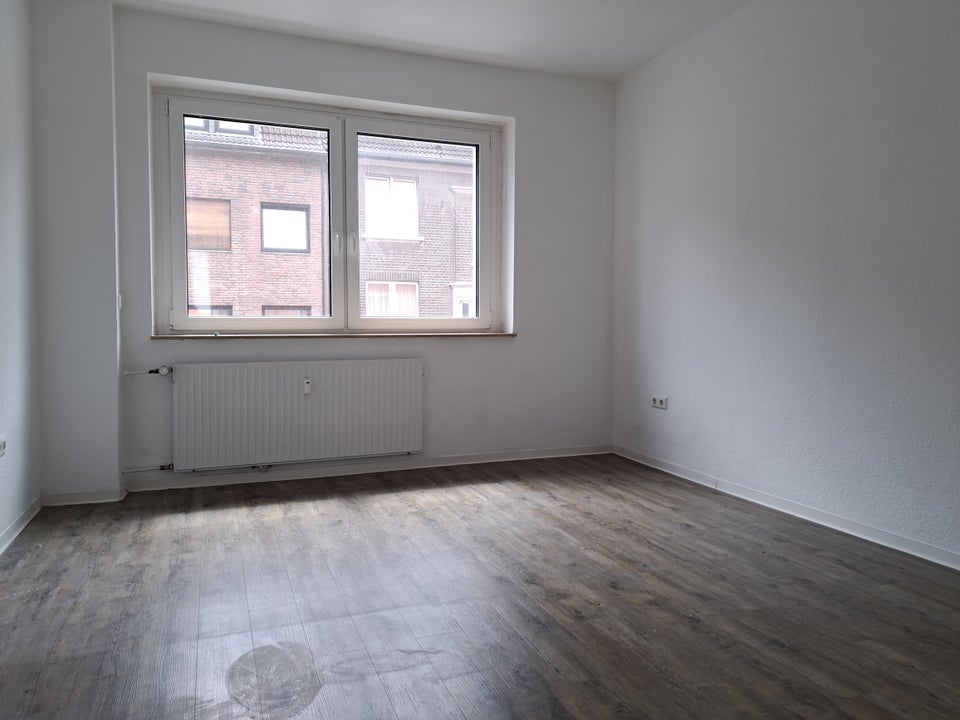 Sehr schöne 2-Raumwohnung im 2. OG mit Balkon und Vinylboden in Zentrumsnähe... - Foto 5