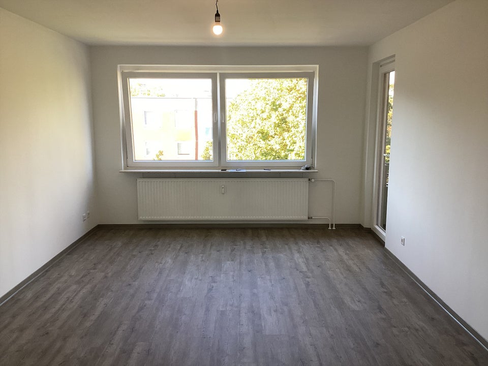 Große 3-Zimmer-Wohnung mit Balkon - Photo 2
