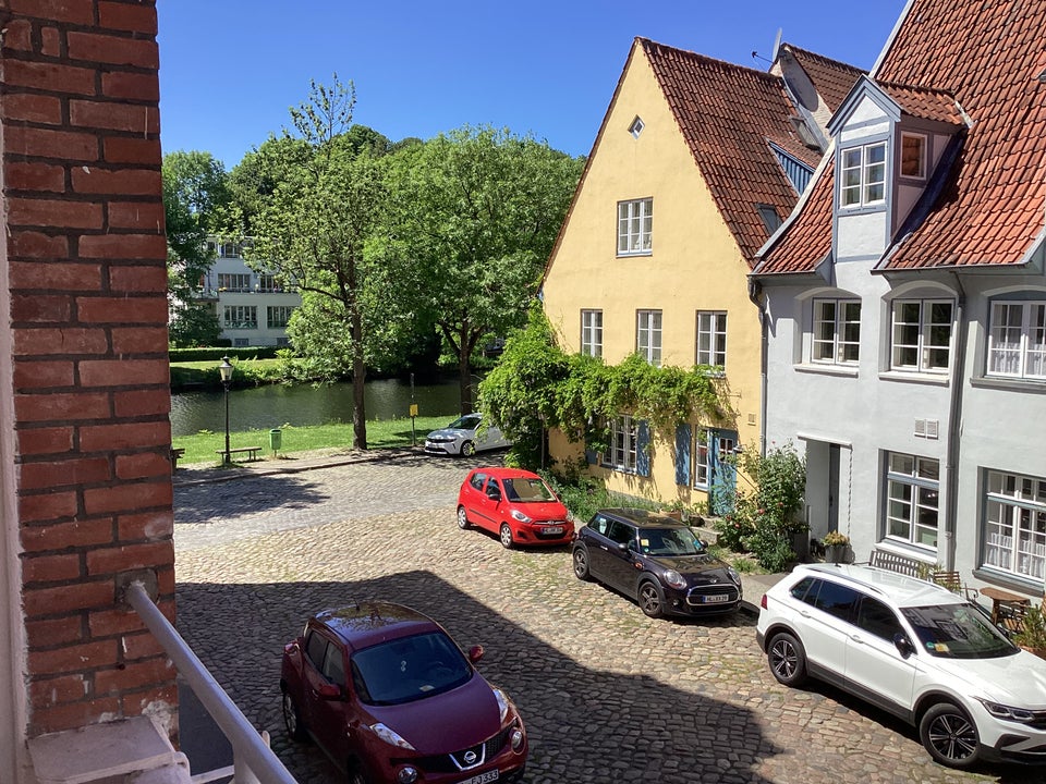 Ansprechende, sanierte und kleine 3-Zimmer-Wohnung mit Balkon, sofort anmietbar! - Photo 4
