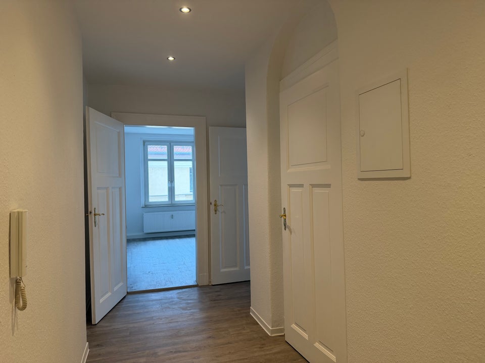 Traumhafte 2-Raum-Wohnung mit genug Platz sucht dich - mit Einbauküche! - Photo 3