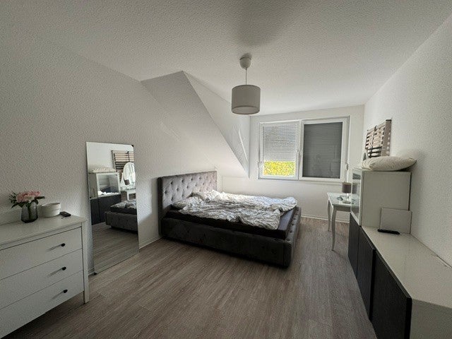Modern wohnen in Düsseldorf-Wersten, Fußbodenheizung und Tageslicht-Bad, Übernahme Küche möglich - Foto 2