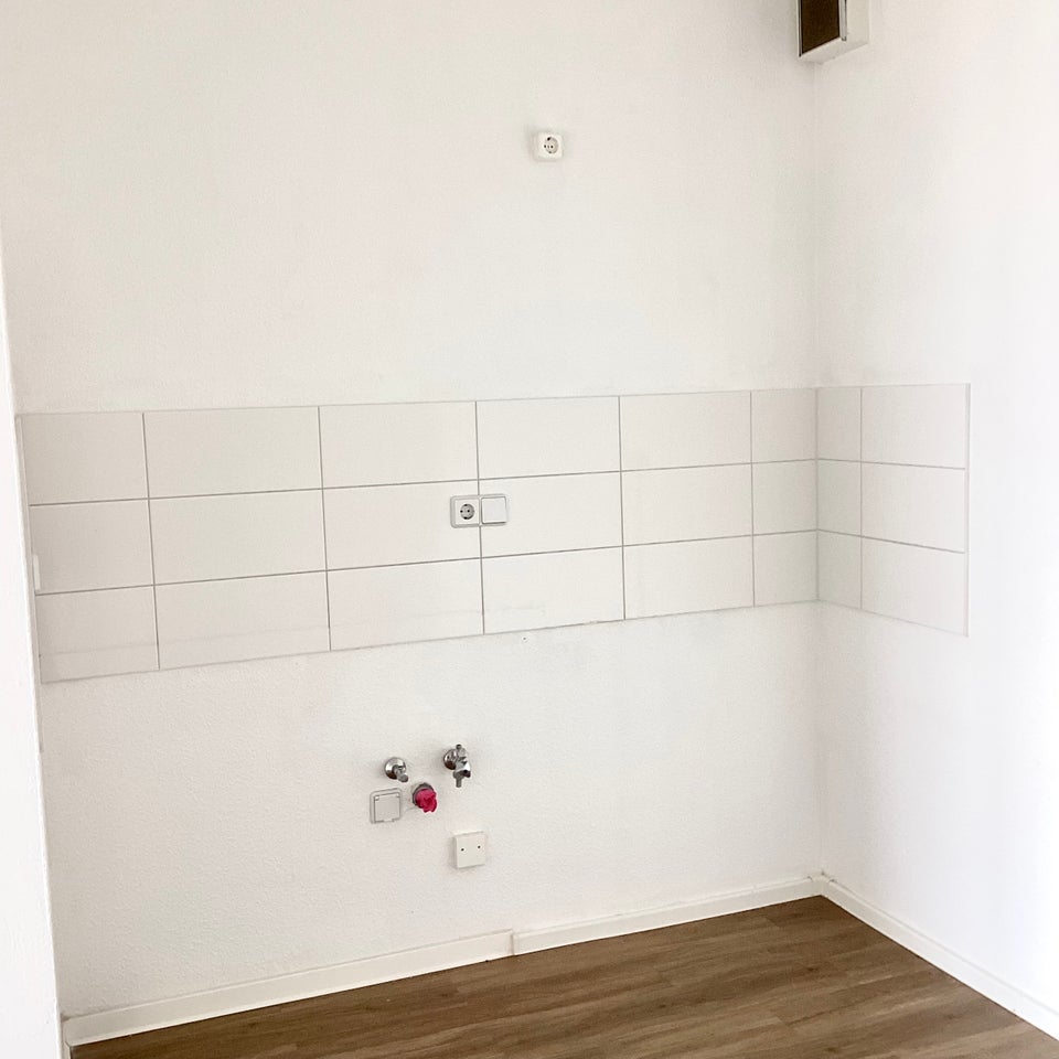 2-Zimmer-Wohnung mit Balkon und offener Küche sucht Sie! - Foto 4